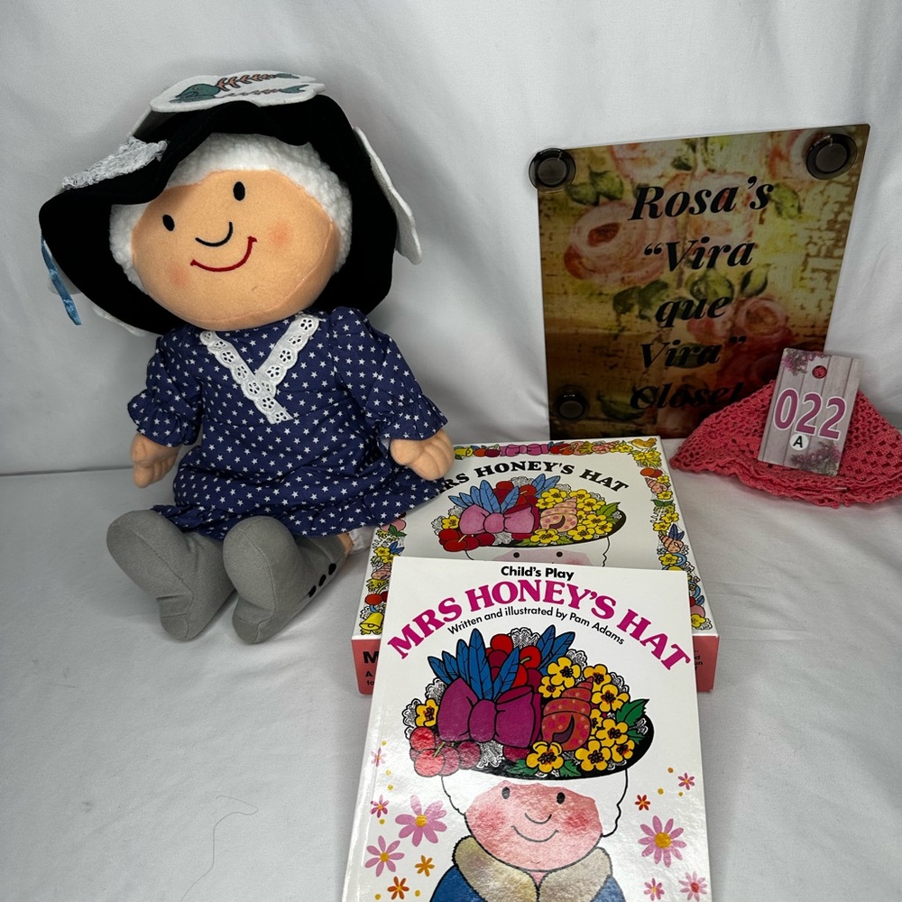 Vintage New without Bag Mrs Honey's Hat Polka Dot Doll with Book and Game Set - Picture 2 of 11
